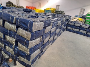 ผ้าทอ PE บริสุทธิ์บริสุทธิ์250แกรมปรับเปลี่ยนได้ตามต้องการทนทานต่อการฉีกขาดเนื้อผ้าสีเงินกันแสงยูวีกันน้ำ - Product Image 5