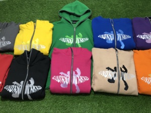 Sudadera con cremallera para hombre de invierno de gran tamaño de lana de peso pesado de cara completa con cremallera de algodón negro personalizable OEM - Product Image 6