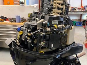 มอเตอร์เรือยนต์นอกกระดานมือสองเกรดอุตสาหกรรม ปี 2012 รุ่น Mariner 25 แรงม้า 4 จังหวะ แกน 15 นิ้ว รองรับการปรับแต่งตาม OEM รับประกัน 3 ปี - Product Image 3