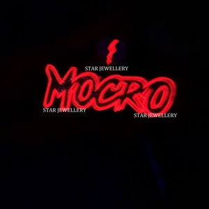 จี้เงินแท้925 VVS Moissanite ที่กำหนดเองพร้อมเคลือบฟันเรืองแสงกลางคืนจี้ตัวอักษรเคลือบ VVS Moissanite น้ำแข็ง - Product Image 5