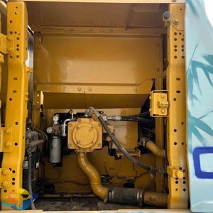 Excavatrice Caterpillar CAT320GC d'occasion japonaise, peinture Panda, prix spécial, poids opérationnel de 20 à 35 tonnes, moteur inclus - Product Image 3