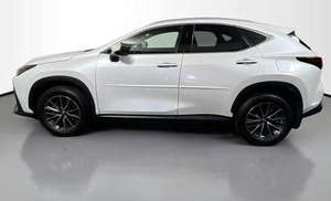 Lexus NX 250 Premium SUV 2025 Usado, 8 Velocidades, Tracción Delantera - Product Image 6