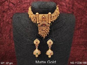 Ensemble de collier de bijoux fantaisie de style antique plaqué or mat avec des perles en forme de poire - Product Image 2