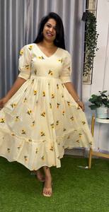 Vestido largo bohemio chic para mujer-Maxi escalonado étnico con estampado floral y mangas abullonadas silueta acampanada para verano y uso diario - Product Image 3