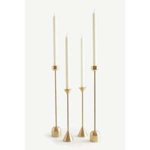 Joli bougeoir en laiton avec gravure à la main de qualité supérieure et décor élégant pour créer une ambiance chaleureuse à la maison - Product Image 3