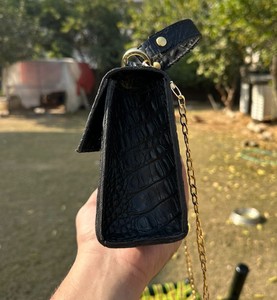 กระเป๋าคลัทช์สะพายไหล่ขนาดเล็กสุดหรูจาก Anwar Enterprises หนังลายจระเข้เคลือบเงา กระเป๋าถือแฟชั่นสำหรับผู้หญิง - Product Image 3