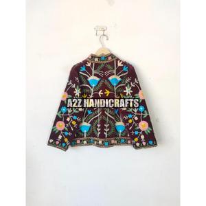 2025 Meilleure vente Boho Style classique élégant Suzani brodé à la main veste courte 100% qualité tricoté respirant coton matelassé - Product Image 4