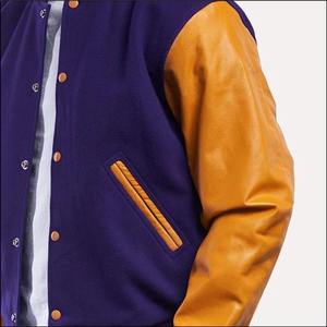 Vente en gros de vestes d'université violettes et dorées Couleurs et logos personnalisés Veste d'université chaude Letterman à manches en cuir pour unisexe - Product Image 4