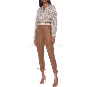 Pantalons en cuir sur mesure pour femmes, prix de gros, avec logo personnalisé, design unique - Product Image 2