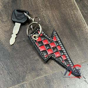 Nuevo Llavero de Cuero Vacuno con Diseño a Cuadros y Rayo, Hecho a Mano, con Patrón a Cuadros, Accesorio de Moda - Product Image 1