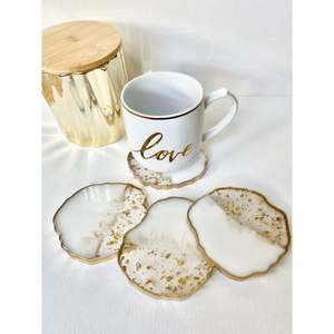 Posavasos de resina de diseño hecho a mano puro con resina chapada en color verde extra más grande con ancentes dorados a muy buen precio - Product Image 6