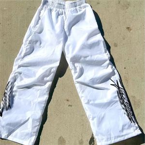 Rafel Mart Industries Streetwear Pantalon évasé à rayures Pantalon large surdimensionné en tissu personnalisé - Product Image 3