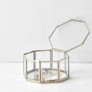 Boîte à bijoux en verre transparent de qualité supérieure et en métal classique Stockage en forme d'hexagone en verre en métal vintage avec style classique - Product Image 1