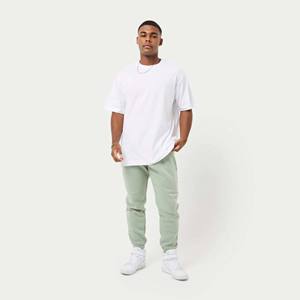 T-shirt de luxe à épaules tombantes en coton vierge: haute qualité 240 GSM, hommes Streetwear personnalisé pour hommes avec logo personnalisé - Product Image 6