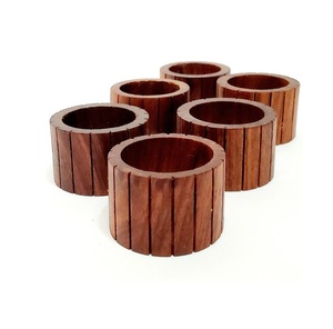 แหวนผ้าเช็ดปากทำจากไม้ธรรมชาติเป็นมิตรกับสิ่งแวดล้อมผลิตด้วยมือขัดเงาสำหรับตกแต่งโต๊ะอาหารในฟาร์ม - Product Image 2