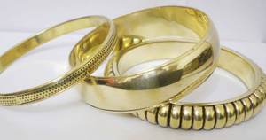 กำไลทองแดงหรูหราสำหรับผู้หญิง ดีไซน์ลายหยดน้ำแบบตอกลาย โดดเด่น ทันสมัย กำไลทรงกลมบางเฉียบ งานโลหะฝีมือประณีต - Product Image 5