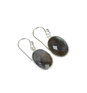 Labradorite Boucles d'oreilles crochet en argent sterling 925 Bijoux faits main Boucles d'oreilles élégantes Cadeau pour anniversaire Boucles d'oreilles 2 pierres - Product Image 1