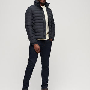 Chaqueta de Plumón Personalizada para Hombre, Delgada, Brillante, Negra, de Invierno, para Exteriores, Cortavientos, con Capucha y Logotipo Frontal - Product Image 4