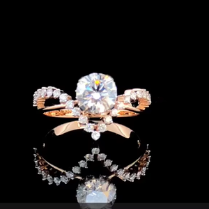 Anillo de Compromiso con Diamante Cultivado en Laboratorio de Corte Redondo, Oro Sólido de 14k, Certificado IGI, Anillo para Mujer - Product Image 1