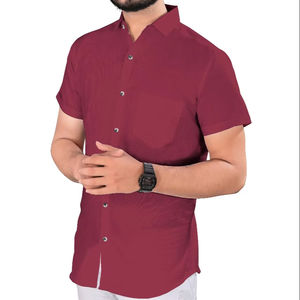 Vente en gros Chemise à manches courtes en satin de couleur bordeaux pour hommes, ne repasse pas, anti-rides, respirante, avec col, tenue professionnelle décontractée pour le travail - Product Image 1