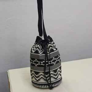 Bolso de mano cruzado de lona Bohemia para mujer de alta calidad, cadenas con logotipo impreso personalizado, OEM Vintage Etiqueta Privada, bajo otoño y verano - Product Image 2