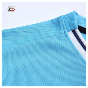 Conjunto de Uniforme de Entrenamiento Deportivo de Fútbol, Diseño de Alta Calidad, Poliéster 100%, Secado Rápido, Tamaños Personalizables, Hecho en Pakistán - Product Image 5