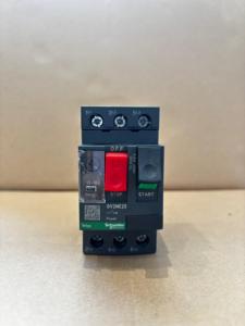 Schneider TeSys GV2ME20 Disyuntor de Motor de Protección Magnética Térmica 13-18A para Aplicaciones de Motor 7.5kW @ 400V 100kA - Product Image 3