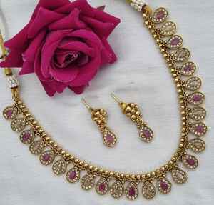 ENSEMBLE DE BIJOUX INDIENS TRADITIONNELS ET À LA MODE EN CUIVRE ENSEMBLE DE BIJOUX DE MARIAGE POUR FEMMES BOUCLES D'OREILLES ET COLLIER - Product Image 2