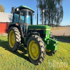 Tractor John Deere 2450 disponible para comprar hoy con opciones al por mayor y capacidades de alto rendimiento - Product Image 1