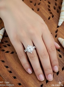 Élégante bague américaine en diamant avec rhodium blanc AD CZ bijoux de créateur en pierre complète pour femmes vêtements de fête parfaits et spéciaux - Product Image 4
