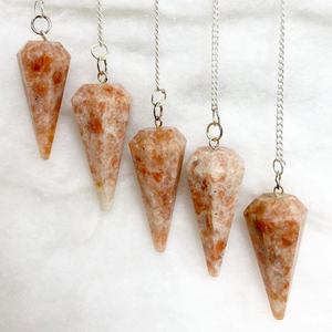 Venta al por mayor Sunstone Crystal Péndulo Piedra preciosa Péndulo para radiestesia Adivinación Meditación Chakra Curación Péndulos - Product Image 1