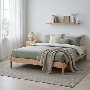 Cadre de lit en bois massif Aria - Lit scandinave moderne double, queen ou king size pour chambre à coucher - Product Image 1
