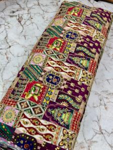 Prêt à Stock Position Impression Pure Crêpe Soie Tissu pour 100% Soie Tissu Codage Travail Soie Tissu de Fournisseur Indien - Product Image 2