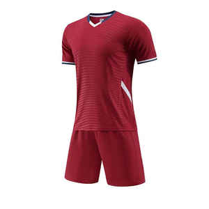 Uniforme de football teint par sublimation personnalisé, ensemble de conceptions courtes, col rond respirant à séchage rapide, entraînement de football en plein air unisexe - Product Image 2