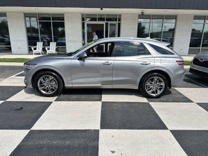 Genesis GV70 2023 4.1-6L AWD, Auto Usado, Volante a la Izquierda, Asientos de Cuero, Llantas R17, SUV Automático - Product Image 3