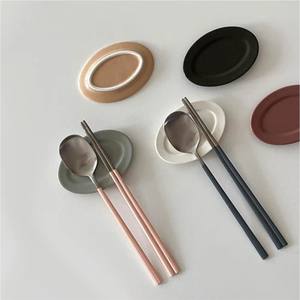 Support à Couverts Rectangulaire en Marbre pour Vente en Gros – Repose-Couverts Durable en Pierre, Personnalisable, Accessoires de Table pour Événements et Traiteur - Product Image 4