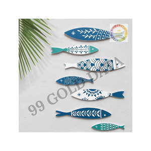 La estatuilla de pez de madera pintada, ideal para estanterías, escritorios y entradas, agrega un aspecto costero único - Product Image 6