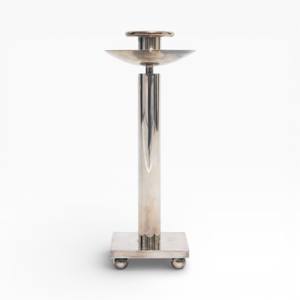 Bougeoir en métal argenté antique avec base ornée pour la décoration vintage de la maison et des mariages - Product Image 3