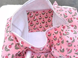 Bolsa de lona acolchada hecha a mano de gran tamaño, hermosa bolsa de viaje de moda de algodón con estampado Floral indio Weekender dos para - Product Image 2