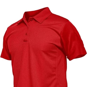 Polo rouge audacieux et élégant, conçu pour un look décontracté, confiant et accrocheur au quotidien, fabriqué en tissu doux. - Product Image 5