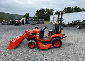 จัดส่งฟรีรถแทรกเตอร์ BX2380ในฟาร์ม Kubota พร้อมตัวโหลดที่แนบมาอย่างรวดเร็วและถัง <500hrs 4WD 23HP เครื่องยนต์ดีเซล540 PTO 3 POINT Hitch - Product Image 3