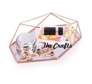 Juego de Dos Bandejas Decorativas para Maquillaje y Joyería, Acabado Dorado Brillante y Pulido, Diferentes Tamaños - Product Image 2