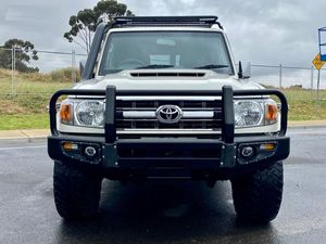 Neatly used 2020 T-o-y-ota La-n-dc-r-uiser 76 Series GXL, Left-Hand <b>Drive</b>, 5-Speed Manual, 4WD - Product Image 2