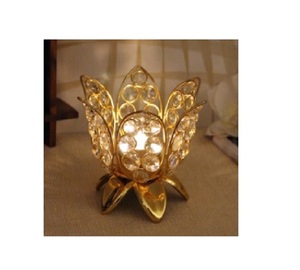 ที่วางเทียนเหล็กค้อนชุบทองเหลืองทำมือสลักลายนูนดอกบัวเครื่องใช้บนโต๊ะอาหารสินค้าตกแต่งราคาดีที่สุด - Product Image 1