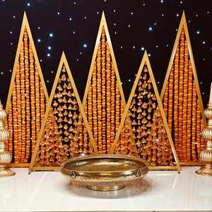 Boda india de bajo costo Haldi Decor Setup Wedding Entrance Haldi Urli Setup Wholesale Yellow Theme Haldi Stage Decoration EE. UU. - Product Image 3