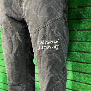 กางเกงยีนส์สโตนวาชของผู้ชายออกแบบได้ตามต้องการสไตล์ที่เป็นเอกลักษณ์ตกแต่งด้วยหมุดที่มีน้ำหนักเบาลายเอวกลางแบบลำลอง - Product Image 3