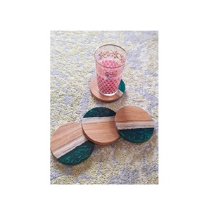 Sous-verre en pierre de résine de bois époxy avec ensemble de support Forme carrée 3 tapis de couleur différente pour tables - Product Image 2