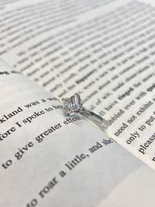 14K Or Massif Trèfle À Quatre Feuilles Cut Lab Grown Diamond Ring Romantic Solitaire Bague De Fiançailles De Mariage pour les Fêtes Bijoux Cadeau - Product Image 4