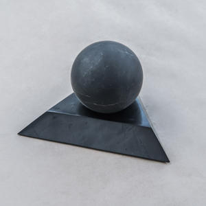 Soporte de shungita de tamaño mediano para una esfera o un huevo de 2.4-3.1 pulgadas (60-80 mm) - Product Image 2