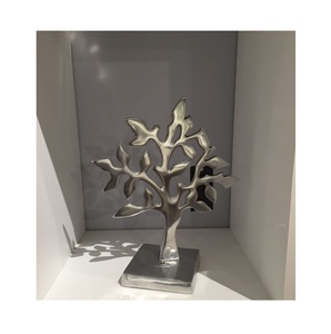 Escultura de Árbol de Aluminio Hecha a Mano con Detalles Finos, Estilo Art Deco, Representa Fuerza, Equilibrio y Belleza Natural, Diseñada para un Estilo Elegante - Product Image 3